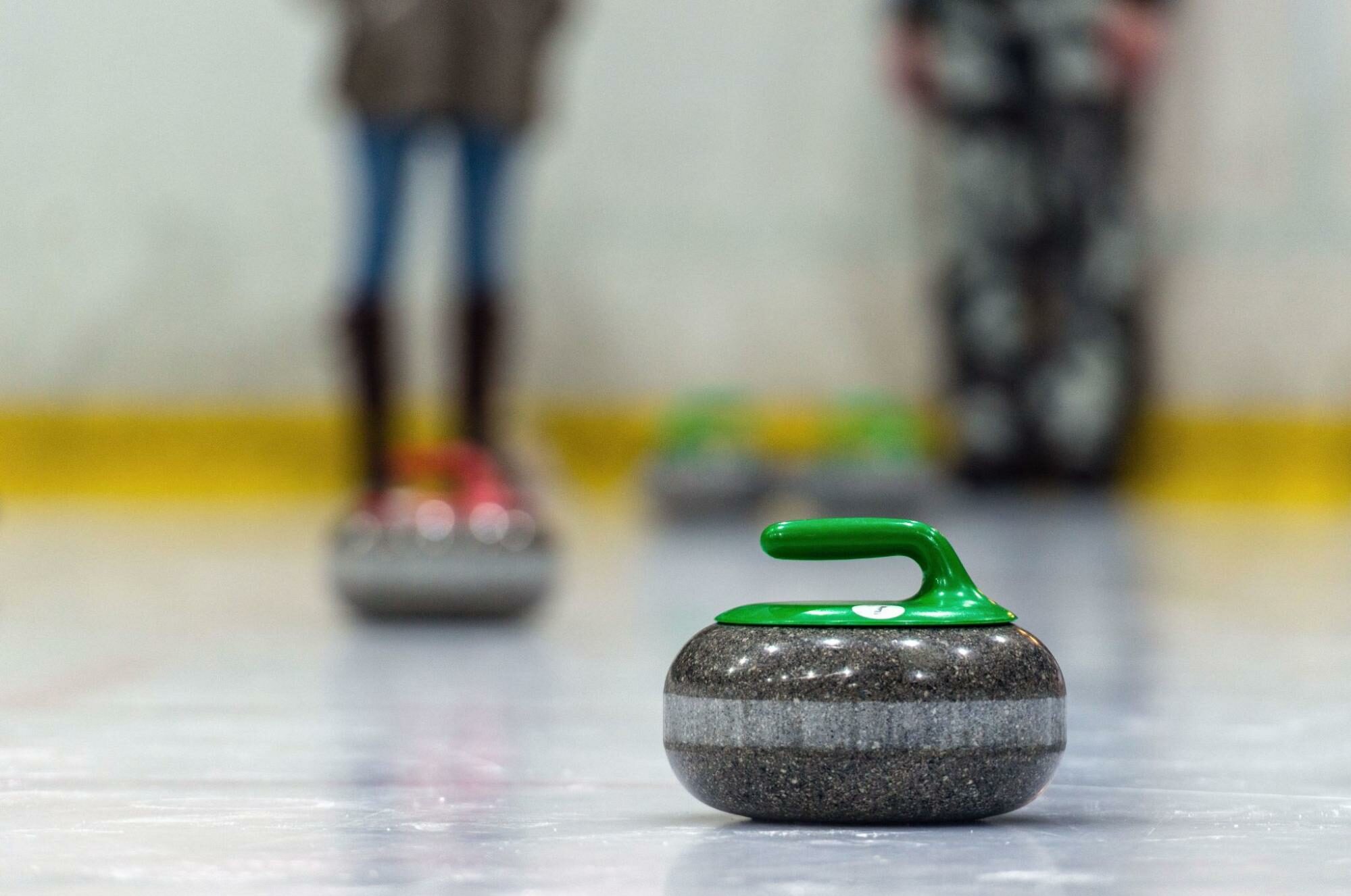 cual es el deporte mas jugado en canada